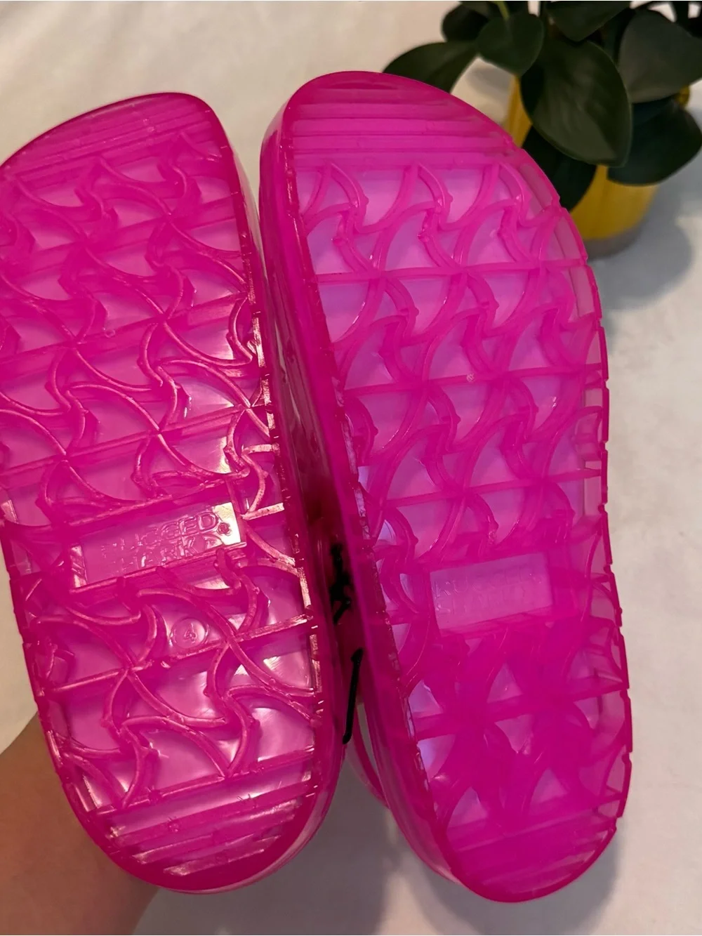 Rugged Shark Girls Jelly Clog Sandals, Size 6